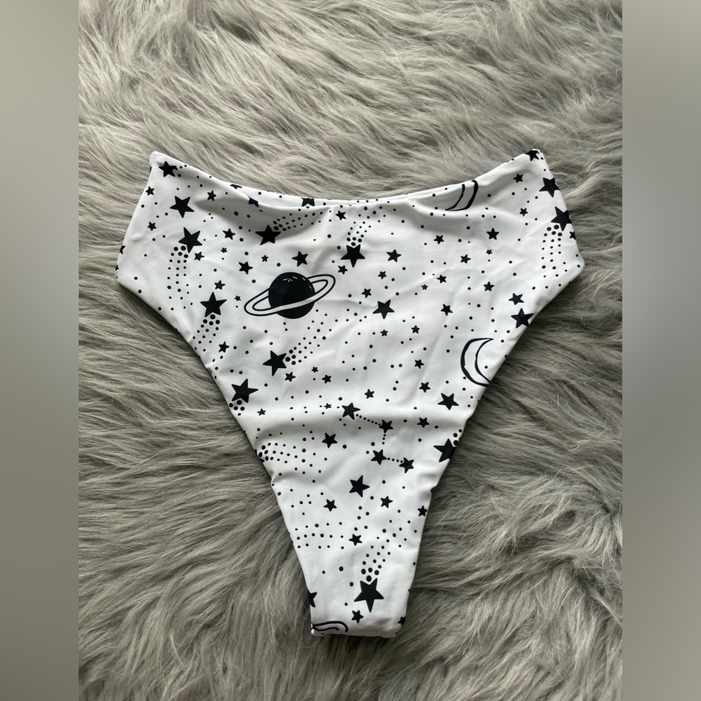 NWOT Zaful swim bottom